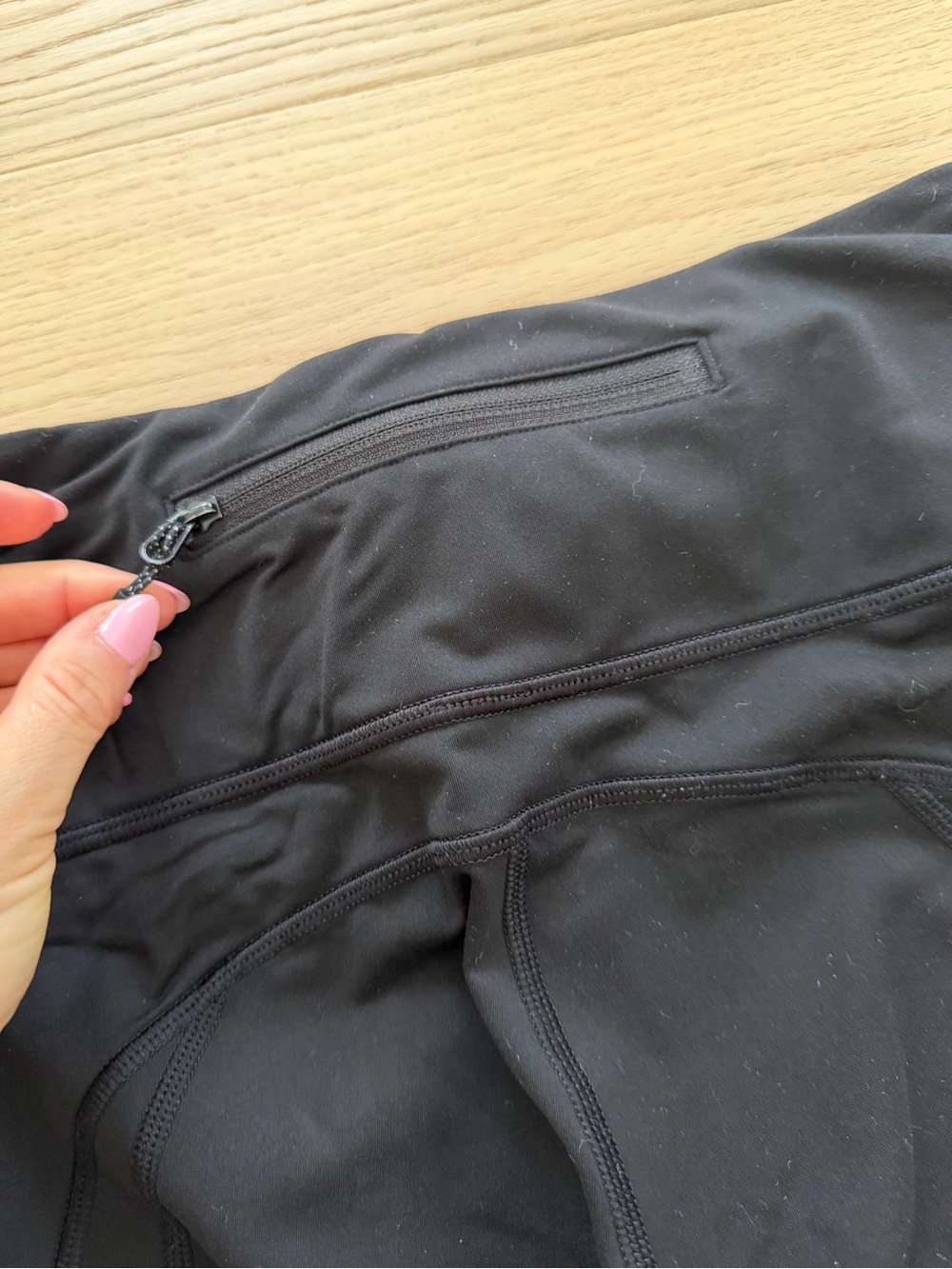 Lululemon FRESH TRACKS TIGHT - Picture 6 of 9
